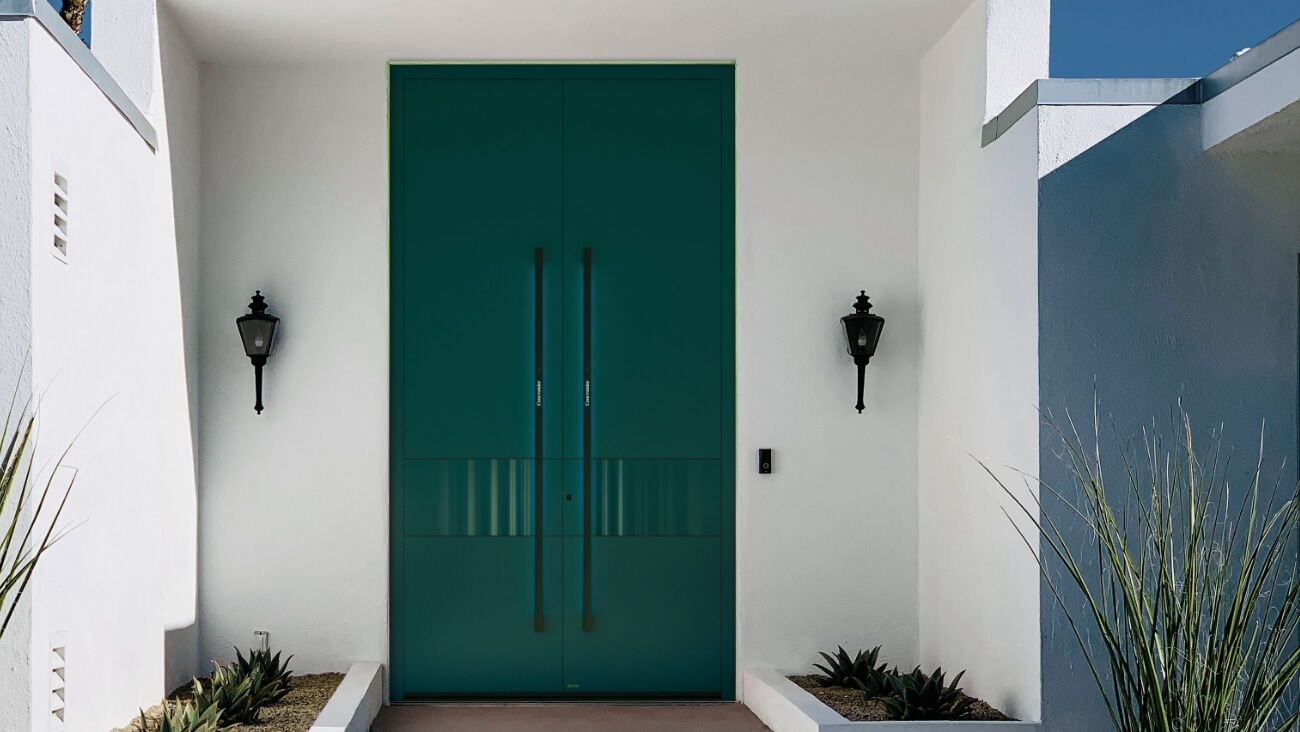 Modern ontwerp van groene voordeuren
